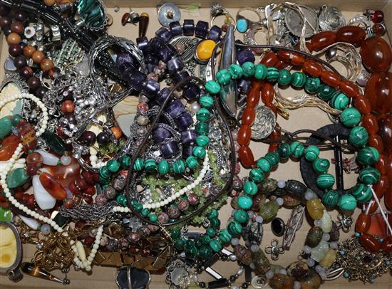 A quantity of mainly costume jewellery including malachite and amethyst necklaces.